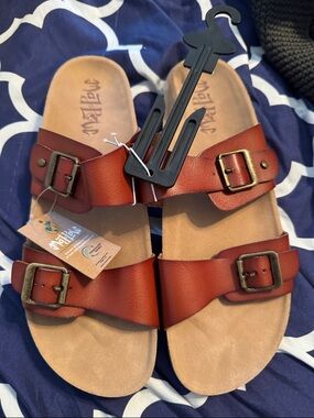 Mad Love Brown/Red Leather Sandal with Buckle